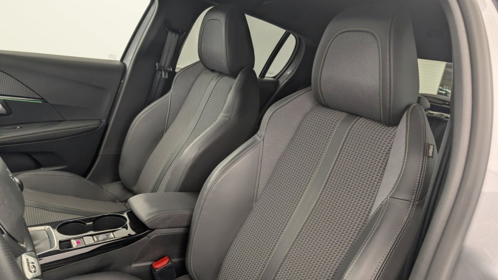 PEUGEOT 208 PureTech 100 S S BVM6 GT - ref: 1-350662 - Photo 16