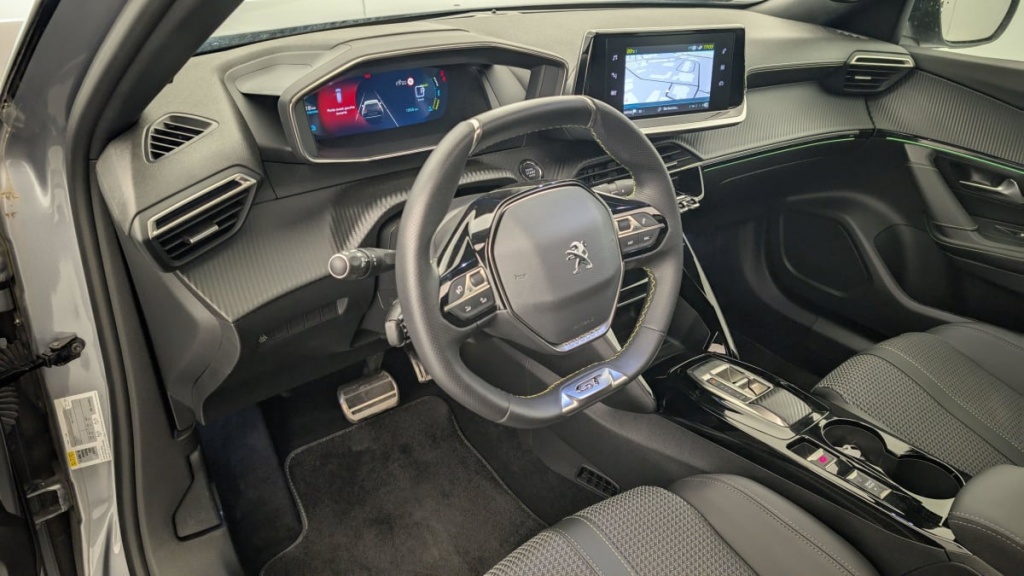 PEUGEOT 2008 ELECTRIQUE 136 ch GT - ref: 1-350814 - Photo 15