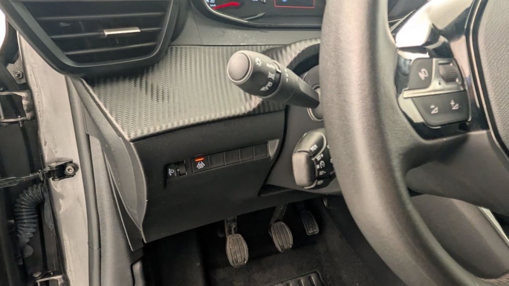 PEUGEOT 208 PureTech 100 S S BVM6 Allure - ref: 1-350818 - Photo 20
