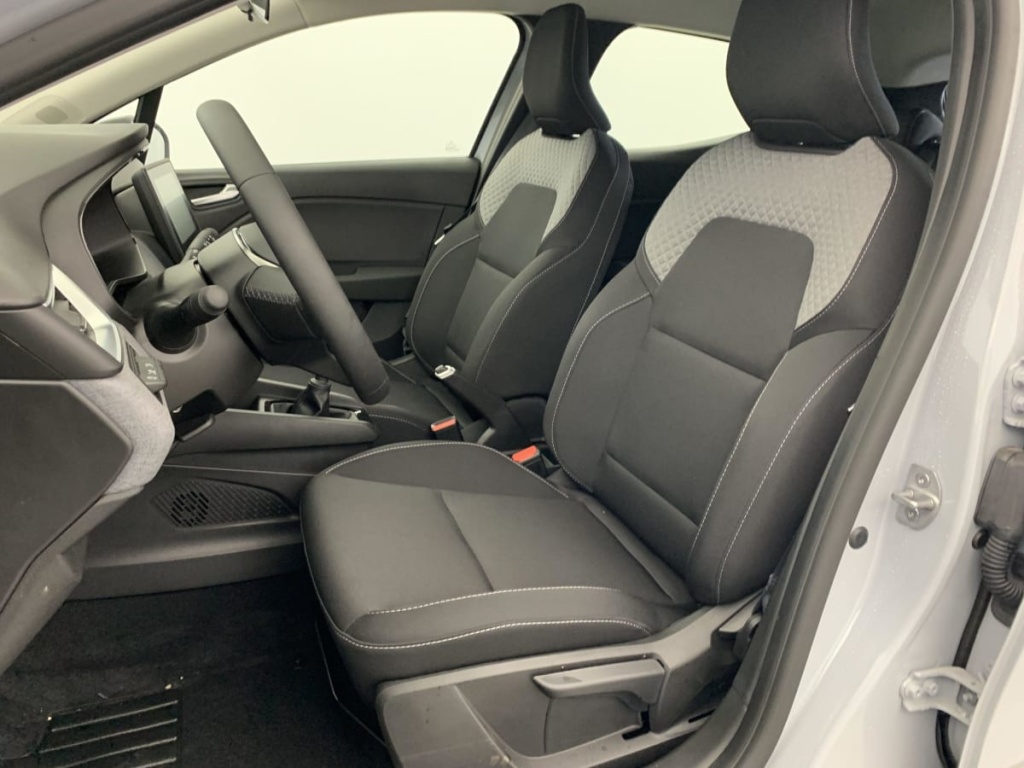 RENAULT Clio BLUE DCI 100 CH GSR2 EVOLUTION - ref: 1-351161 - Photo 20