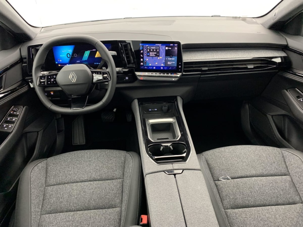 RENAULT Austral FULL HYBRID E-TECH 200 CH EVOLUTION - ref: 1-351236 - Photo 12