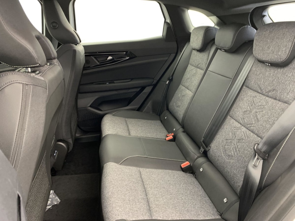 RENAULT Austral FULL HYBRID E-TECH 200 CH EVOLUTION - ref: 1-351236 - Photo 17