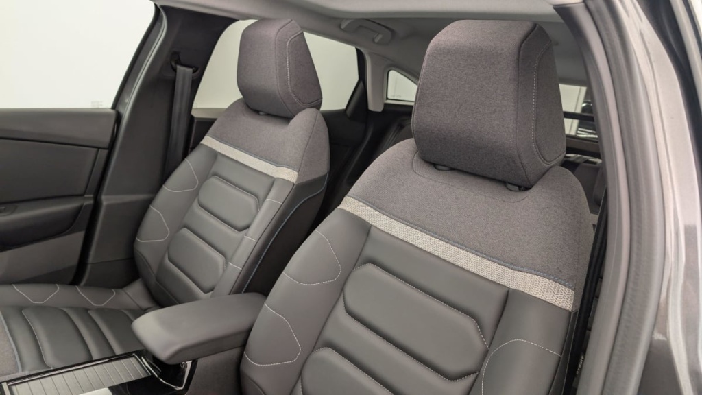 CITROEN C4 PureTech 130 S S BVM6 Shine - ref: 1-351276 - Photo 16