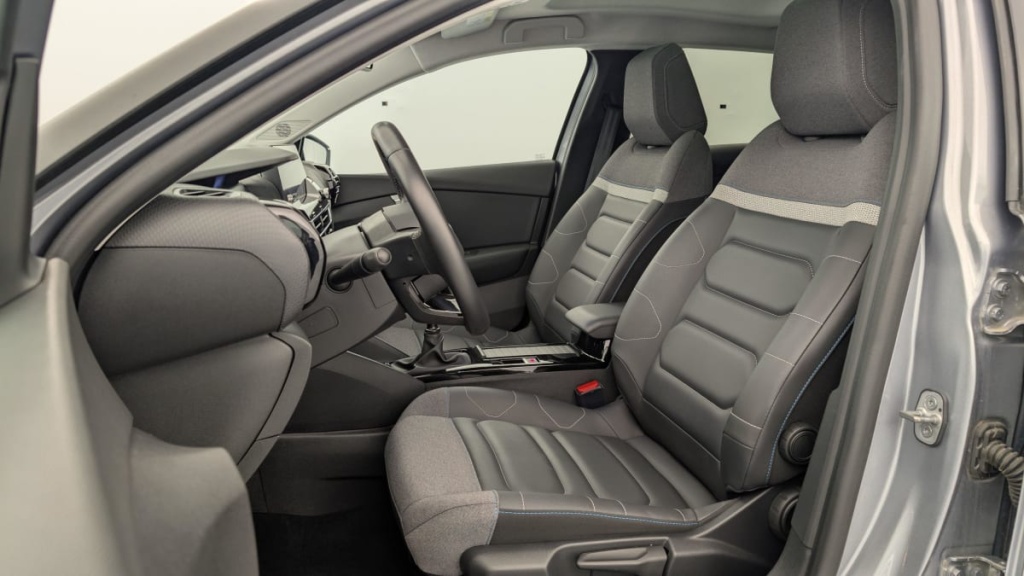 CITROEN C4 PureTech 130 S S BVM6 Shine - ref: 1-351285 - Photo 16