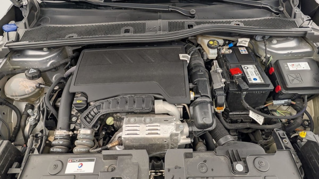 CITROEN C4 PureTech 130 S S BVM6 Shine - ref: 1-351287 - Photo 15