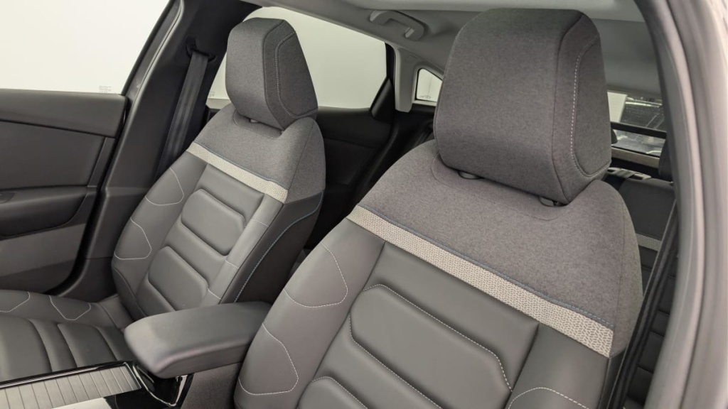 CITROEN C4 PureTech 130 S S BVM6 Shine - ref: 1-351405 - Photo 16