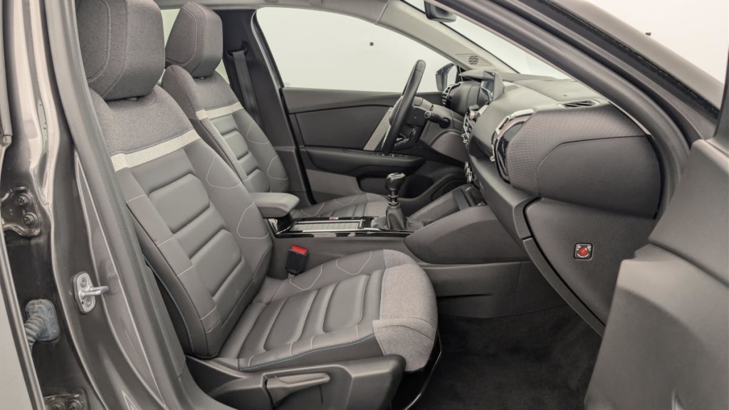 CITROEN C4 PureTech 130 S S BVM6 Shine - ref: 1-351405 - Photo 9