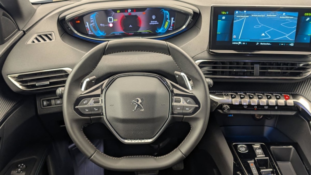 PEUGEOT 3008 Hybrid 180 e-EAT8 Allure Pack - ref: 1-351564 - Photo 14