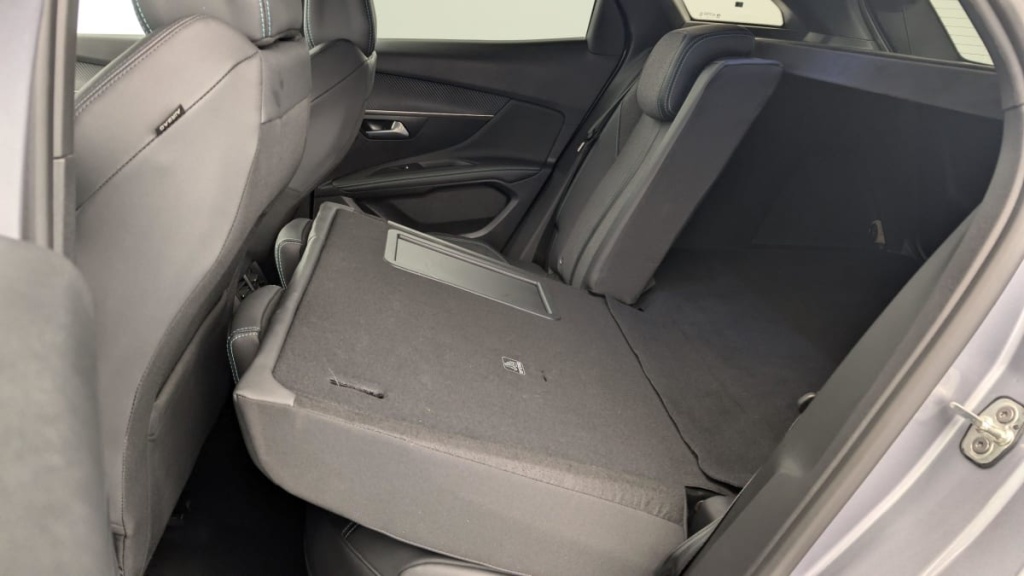 PEUGEOT 3008 Hybrid 180 e-EAT8 Allure Pack - ref: 1-351565 - Photo 12
