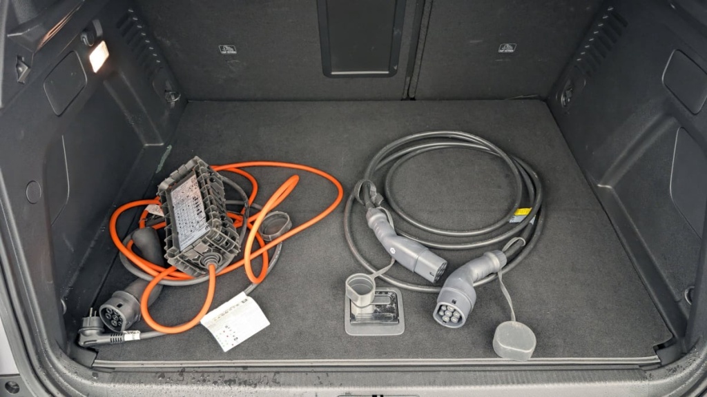 PEUGEOT 3008 Hybrid 180 e-EAT8 Allure Pack - ref: 1-351569 - Photo 19