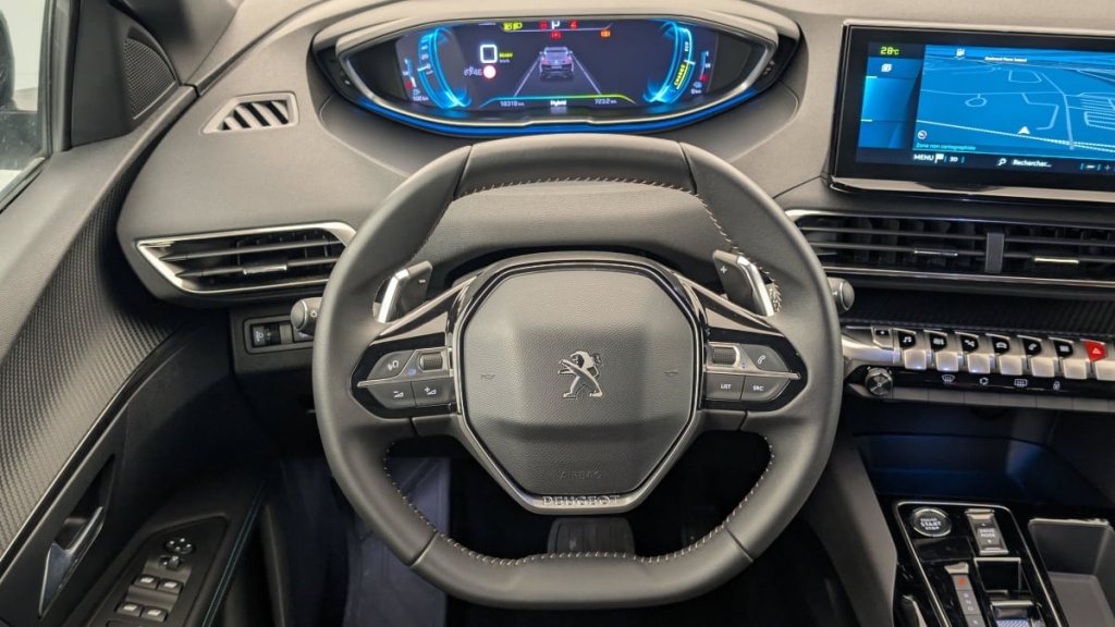 PEUGEOT 3008 Hybrid 180 e-EAT8 Allure Pack - ref: 1-351570 - Photo 14