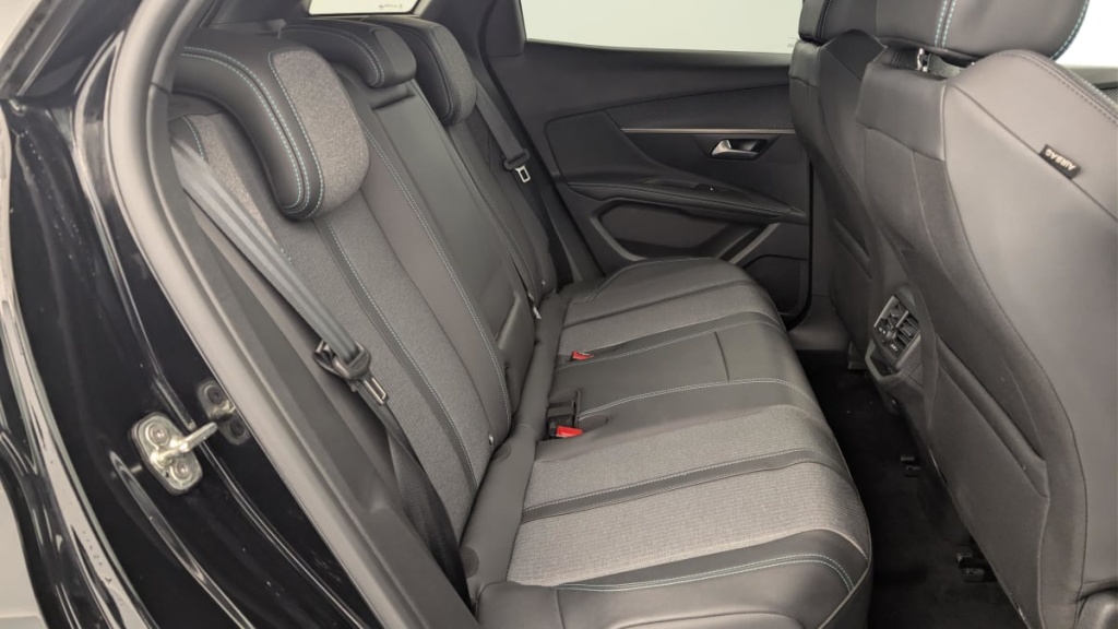 PEUGEOT 3008 Hybrid 180 e-EAT8 Allure Pack - ref: 1-351580 - Photo 10