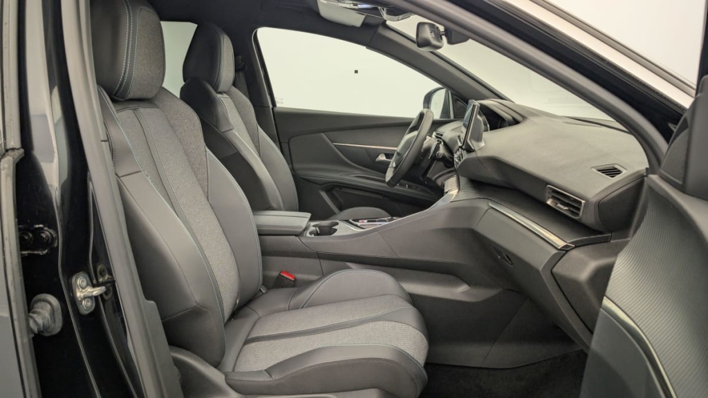 PEUGEOT 3008 Hybrid 180 e-EAT8 Allure Pack - ref: 1-351581 - Photo 9
