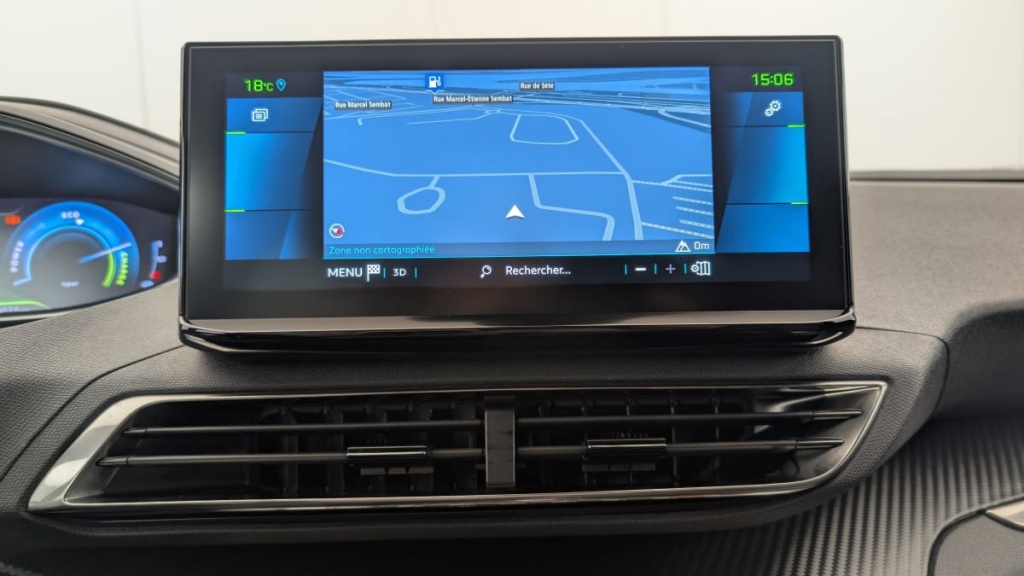 PEUGEOT 3008 Hybrid 180 e-EAT8 Allure Pack - ref: 1-351582 - Photo 17