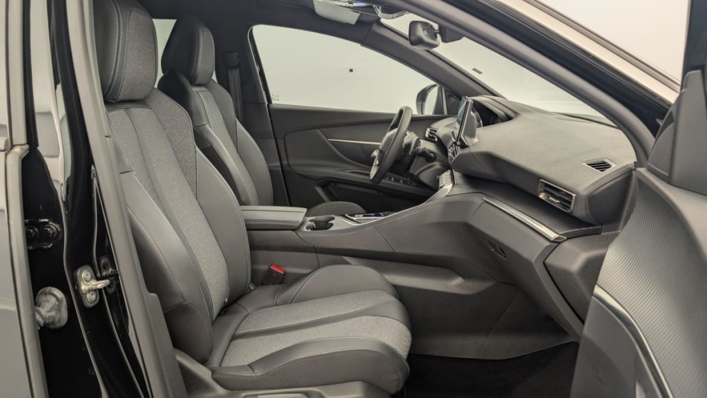 PEUGEOT 3008 Hybrid 180 e-EAT8 Allure Pack - ref: 1-351582 - Photo 9