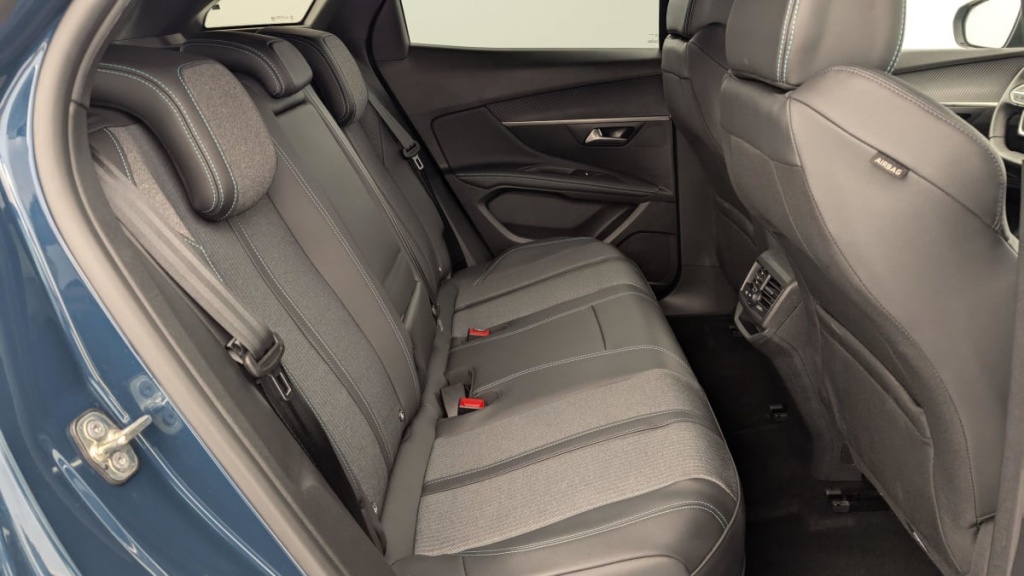 PEUGEOT 3008 Hybrid 180 e-EAT8 Allure Pack - ref: 1-351587 - Photo 10