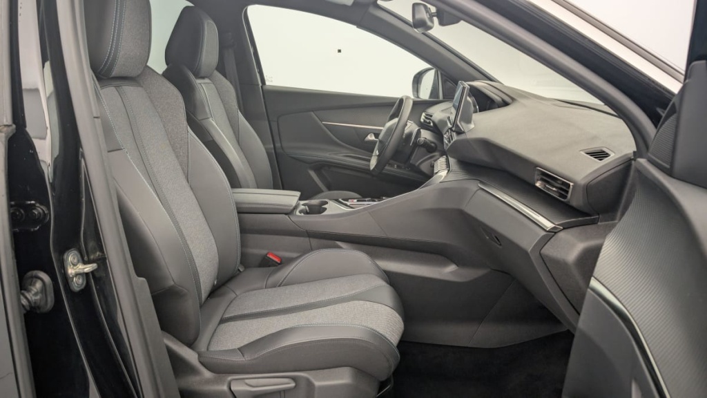 PEUGEOT 3008 Hybrid 180 e-EAT8 Allure Pack - ref: 1-351591 - Photo 9