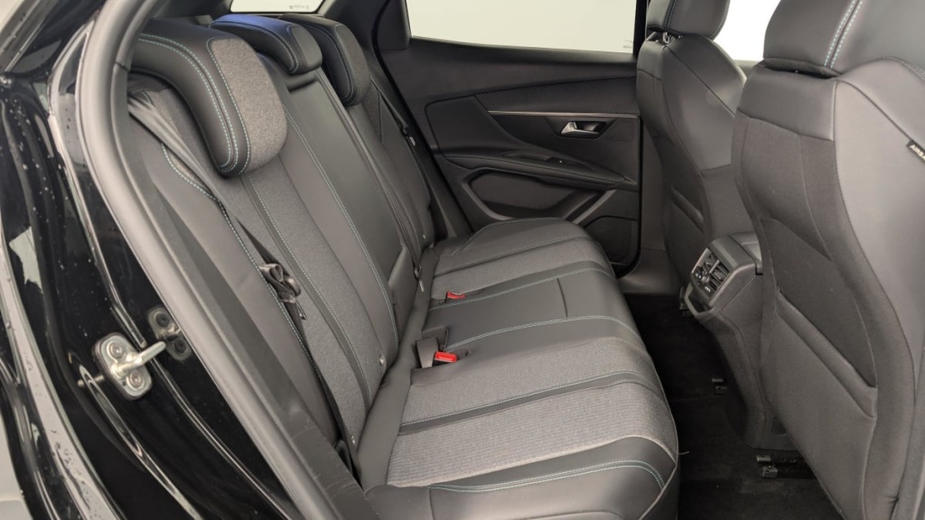 PEUGEOT 3008 Hybrid 180 e-EAT8 Allure Pack - ref: 1-351592 - Photo 10