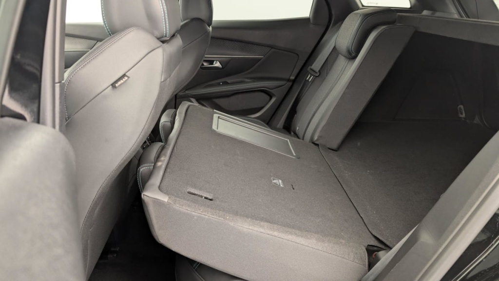 PEUGEOT 3008 Hybrid 180 e-EAT8 Allure Pack - ref: 1-351593 - Photo 12