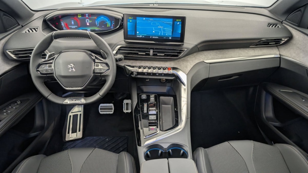 PEUGEOT 3008 Hybrid4 300 e-EAT8 GT - ref: 1-351608 - Photo 13
