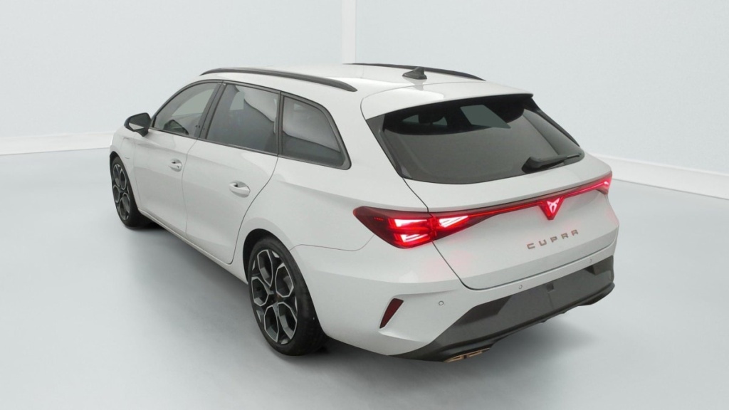 CUPRA LEON Sportstourer eHybrid 204 ch DSG6 V - ref: 1-351845 - Photo 5