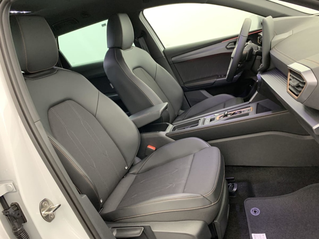CUPRA LEON Sportstourer eHybrid 204 ch DSG6 V - ref: 1-351845 - Photo 9
