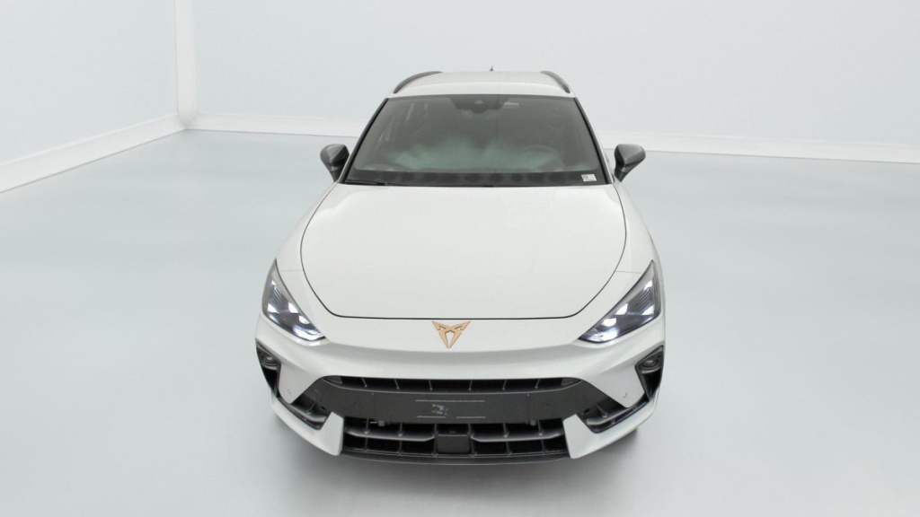 CUPRA LEON Sportstourer eHybrid 204 ch DSG6 V - ref: 1-351850 - Photo 2