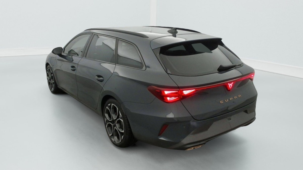 CUPRA LEON Sportstourer eHybrid 204 ch DSG6 V - ref: 1-351854 - Photo 5