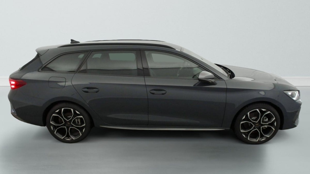 CUPRA LEON Sportstourer eHybrid 204 ch DSG6 V - ref: 1-351859 - Photo 8