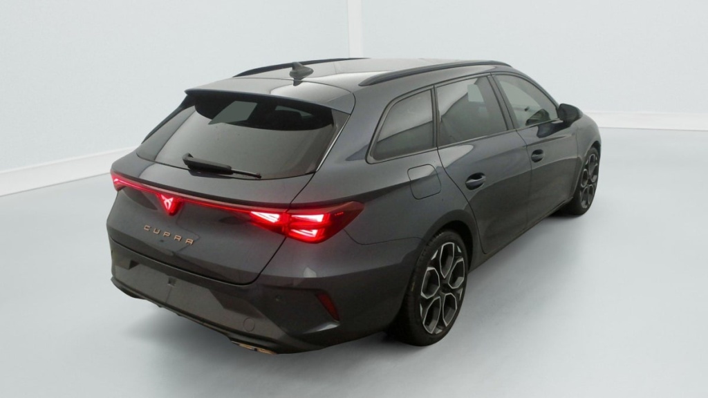 CUPRA LEON Sportstourer eHybrid 204 ch DSG6 V - ref: 1-351860 - Photo 7