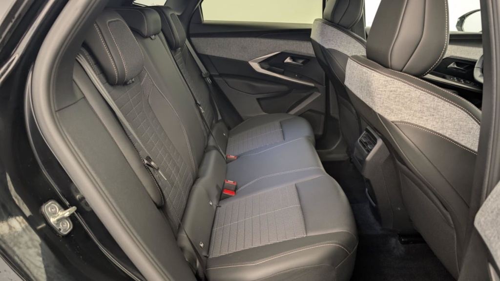 PEUGEOT 3008 Hybrid 136 e-DCS6 Allure - ref: 1-352775 - Photo 10