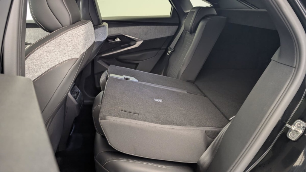 PEUGEOT 3008 Hybrid 136 e-DCS6 Allure - ref: 1-352775 - Photo 12