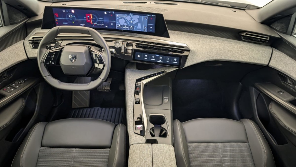 PEUGEOT 3008 Hybrid 136 e-DCS6 Allure - ref: 1-352775 - Photo 13