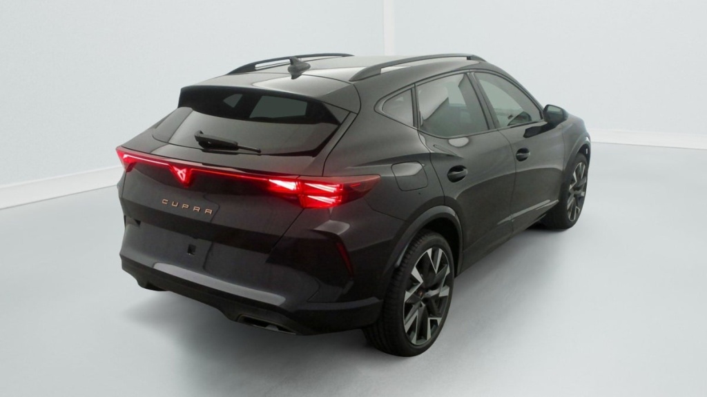 CUPRA Formentor 1.5 ETSI HYBRID 150 CH DSG7 V - ref: 1-353061 - Photo 7