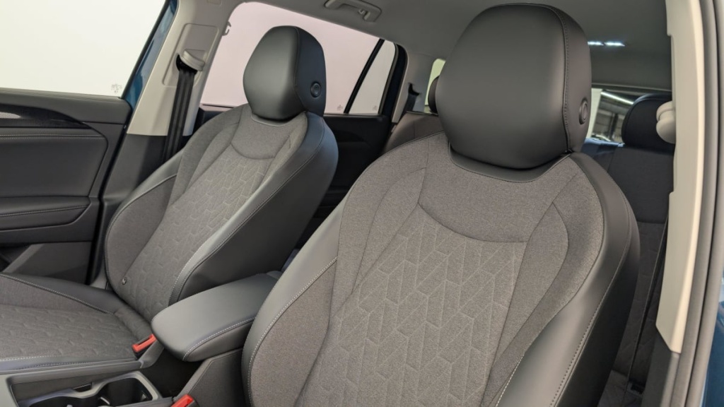 VOLKSWAGEN Tayron 1.5 eTSI 150ch DSG7 7pl Life Plus - ref: 1-353109 - Photo 16