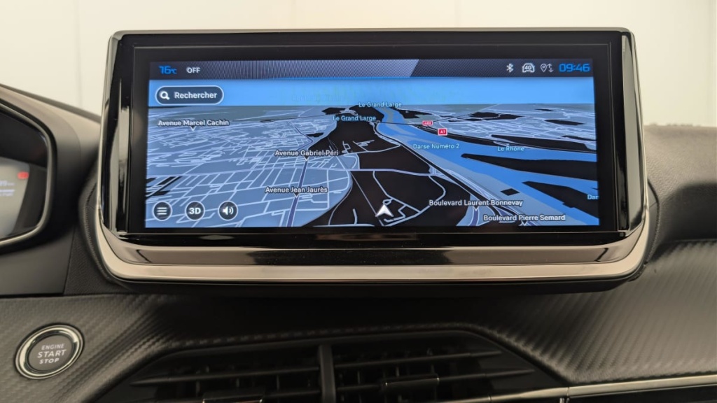 PEUGEOT 2008 Hybrid 145 e-DCS6 Allure - ref: 1-353187 - Photo 17