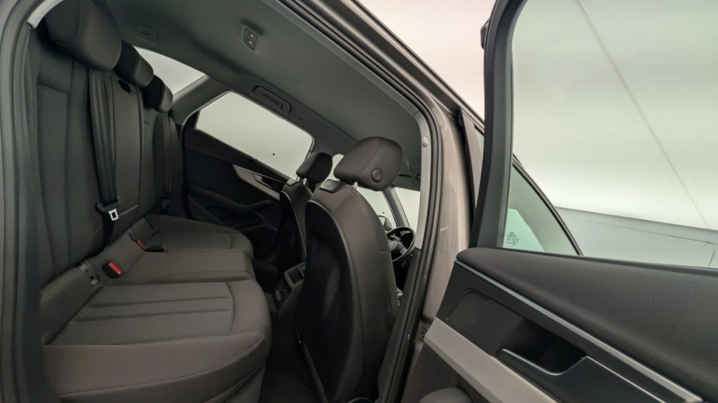 AUDI A4 Avant 40 TDI 204 S tronic 7 Design - ref: 1-353226 - Photo 10