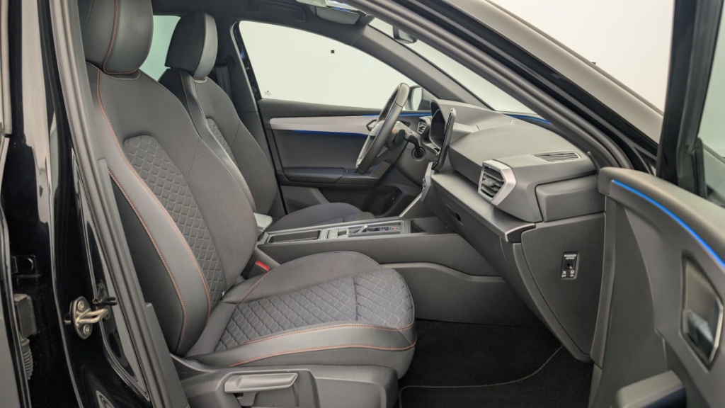 SEAT Leon E-HYBRID 204 CH DSG6 FR - ref: 1-353249 - Photo 9
