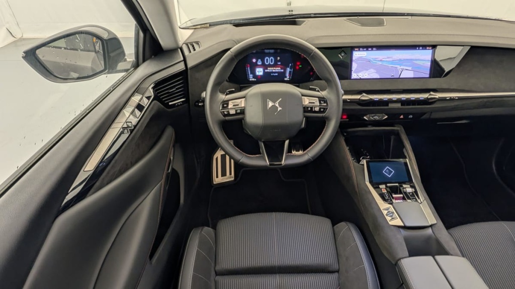 DS DS4 PureTech 130 EAT8 Performance Line+ - ref: 1-353505 - Photo 13