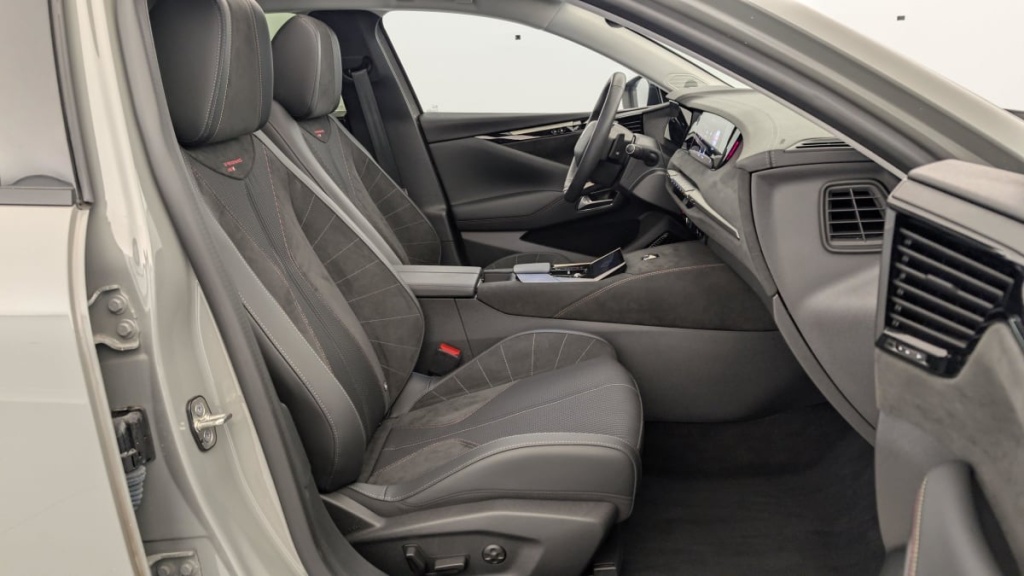 DS DS4 PureTech 130 EAT8 Performance Line+ - ref: 1-353515 - Photo 9