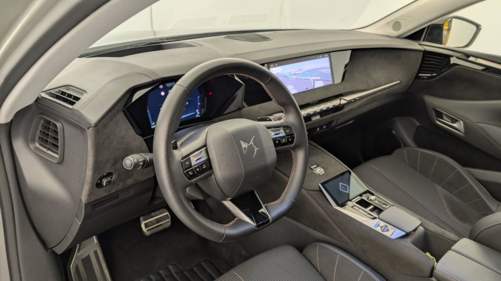 DS DS4 PureTech 130 EAT8 Performance Line+ - ref: 1-353518 - Photo 15