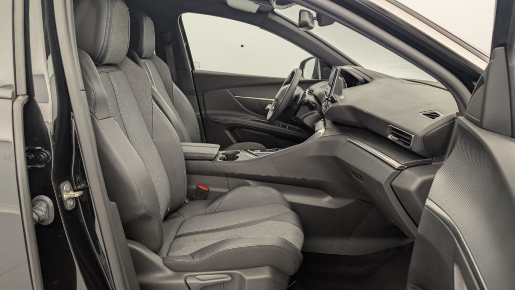 PEUGEOT 3008 Hybrid 136 e-DCS6 Allure Pack - ref: 1-353663 - Photo 9