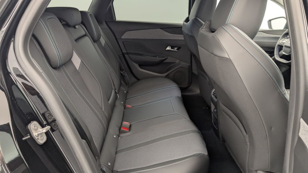 PEUGEOT 308 SW BlueHDi 130ch S S EAT8 Allure - ref: 1-353721 - Photo 10