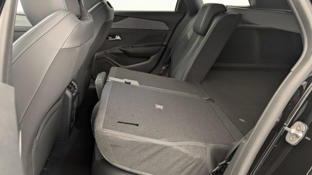 PEUGEOT 308 SW BlueHDi 130ch S S EAT8 Allure - ref: 1-353721 - Photo 12