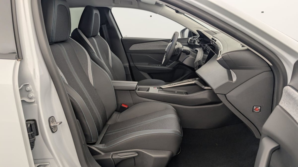 PEUGEOT 308 SW BlueHDi 130ch S S EAT8 Allure - ref: 1-353732 - Photo 9