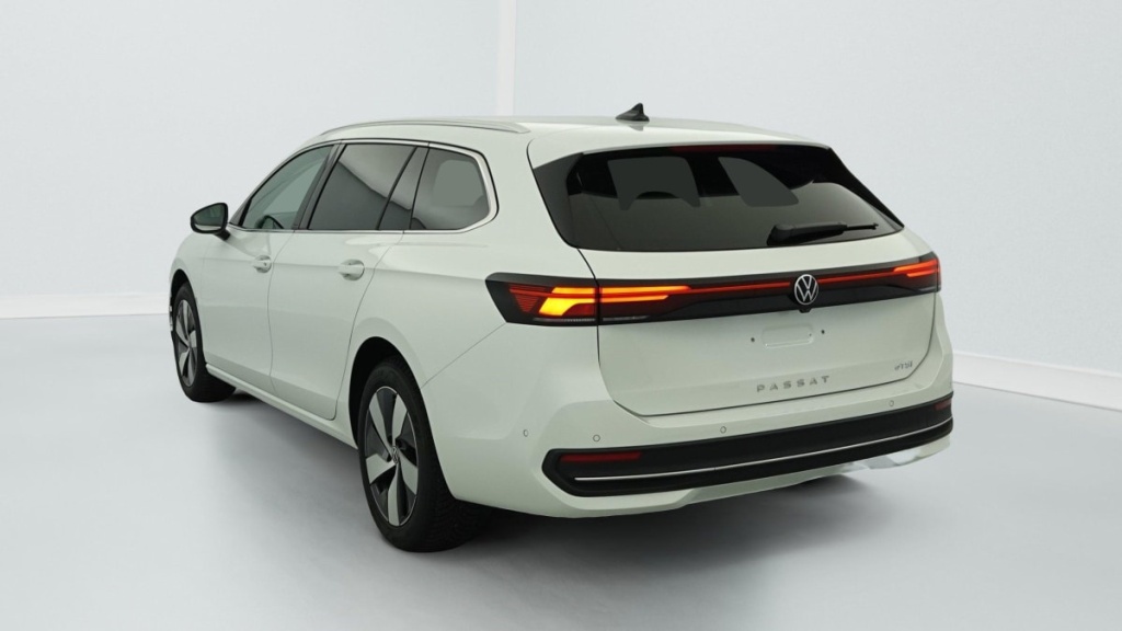 VOLKSWAGEN Passat SW 1.5 ETSI OPF 150 DSG7 LIFE PLUS - ref: 1-353756 - Photo 5