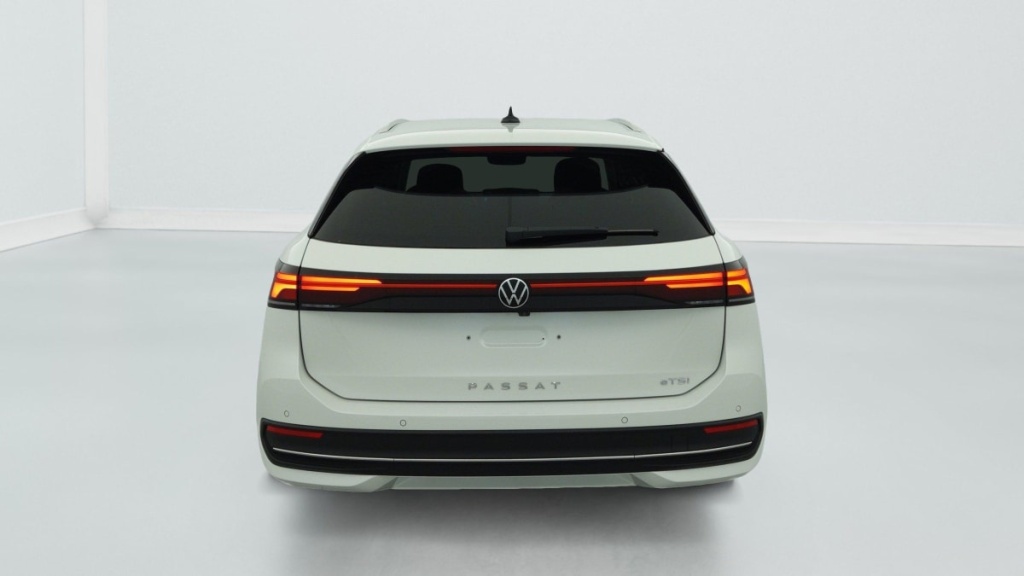 VOLKSWAGEN Passat SW 1.5 ETSI OPF 150 DSG7 LIFE PLUS - ref: 1-353756 - Photo 6