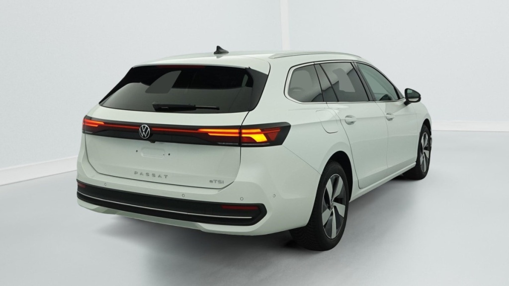 VOLKSWAGEN Passat SW 1.5 ETSI OPF 150 DSG7 LIFE PLUS - ref: 1-353756 - Photo 7