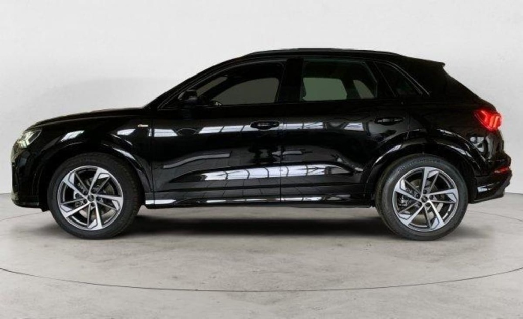 AUDI Q3 35 TDI 150 CH S TRONIC 7 S LINE - ref: 1-353794 - Photo 2