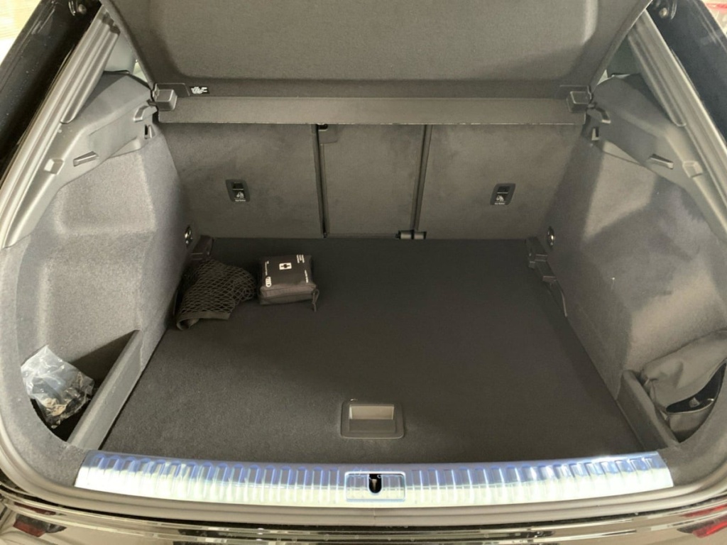 AUDI Q3 35 TDI 150 CH S TRONIC 7 S LINE - ref: 1-353794 - Photo 20
